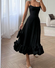 Lace three-dimensional hem solid color dress