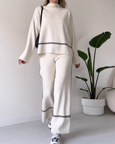 Round Neck Line Printed Top and Pants Two-piece Suit