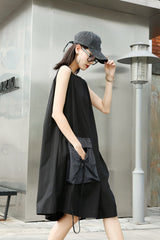 Round Neck Sleeveless Large Pockets Dress