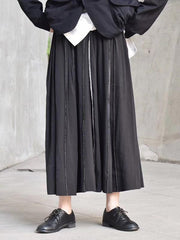Black Pleated Reverse Splicing Skirt