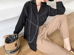 Loose Minimalist V-Neck Shirt