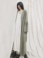 Vintage Roomy Sleeveless Pleated V-Neck Dress