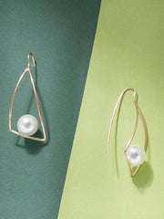 New Succinct Asymmetric Pearl Eardrop