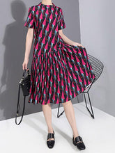 Rhomboid Print Pleat Round Neck Dress