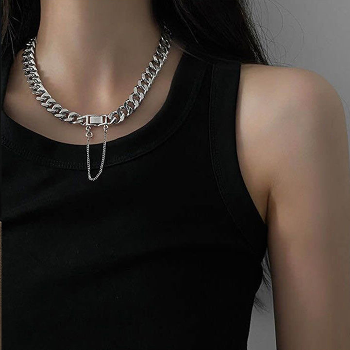 Simple And Versatile Necklace