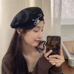Retro Metal Pin Casual Beret