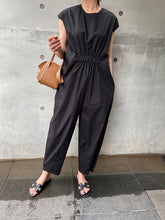 Loose Solid Color Waist Sleeveless Jumpsuit
