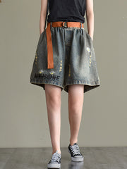 Casual Embroidered Hole Denim Shorts