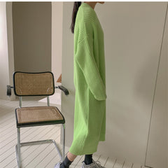 Loose Solid Color V-Neck Knitted Midi Dress