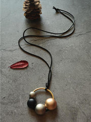 Asymmetric Size Circular Necklace