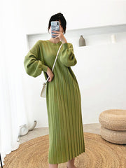 Casual Solid Color Round-Neck Knitted Midi Dress