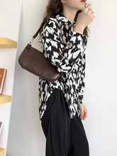 Vintage Alligator Grain Chain Handbag