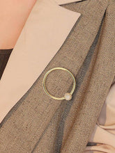 Round Succinct Brooch