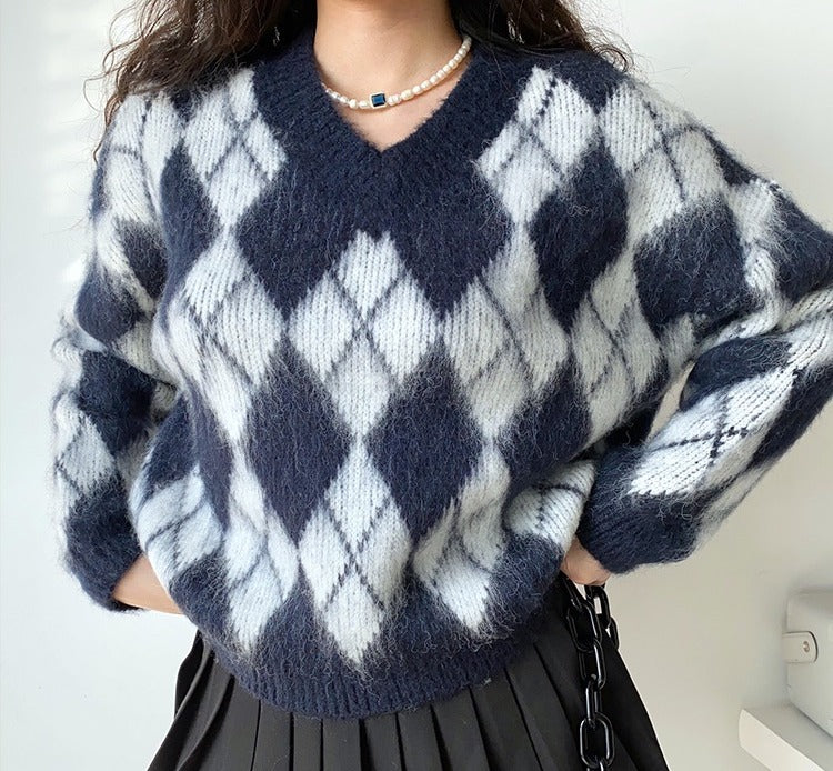 Aubrey Argyle Fuzzy Pullover // Navy