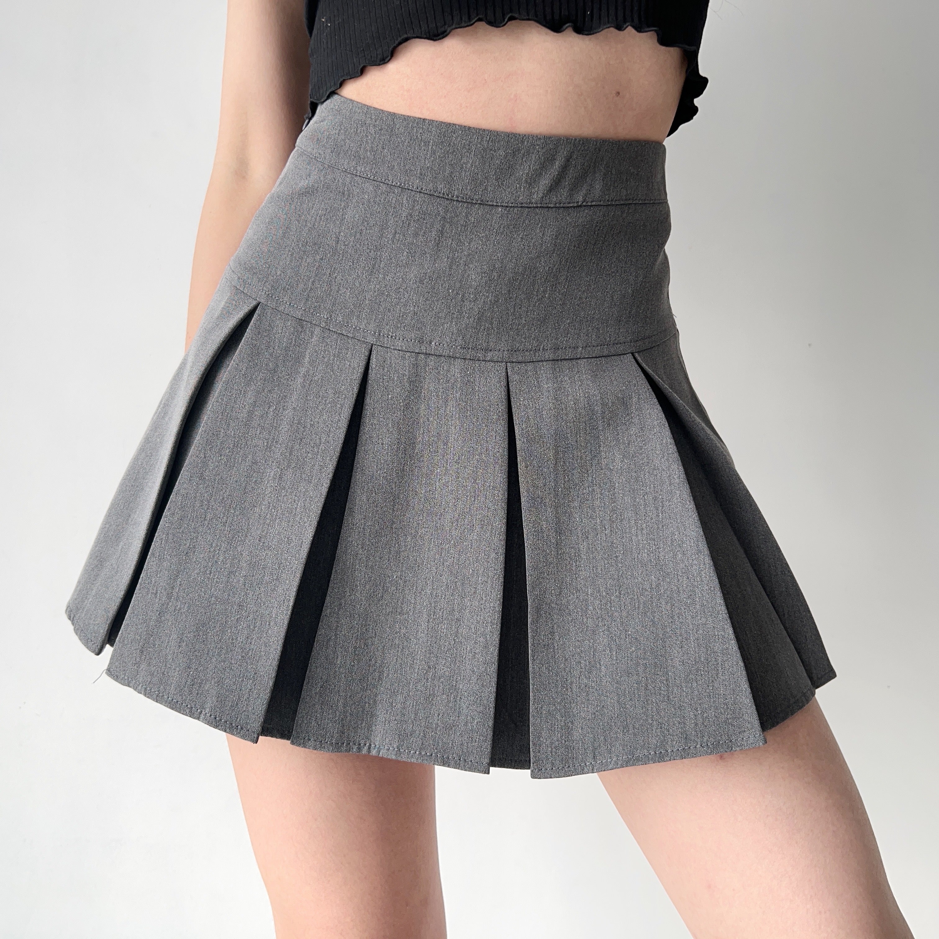 Academia High-Waisted Pleated Skirt