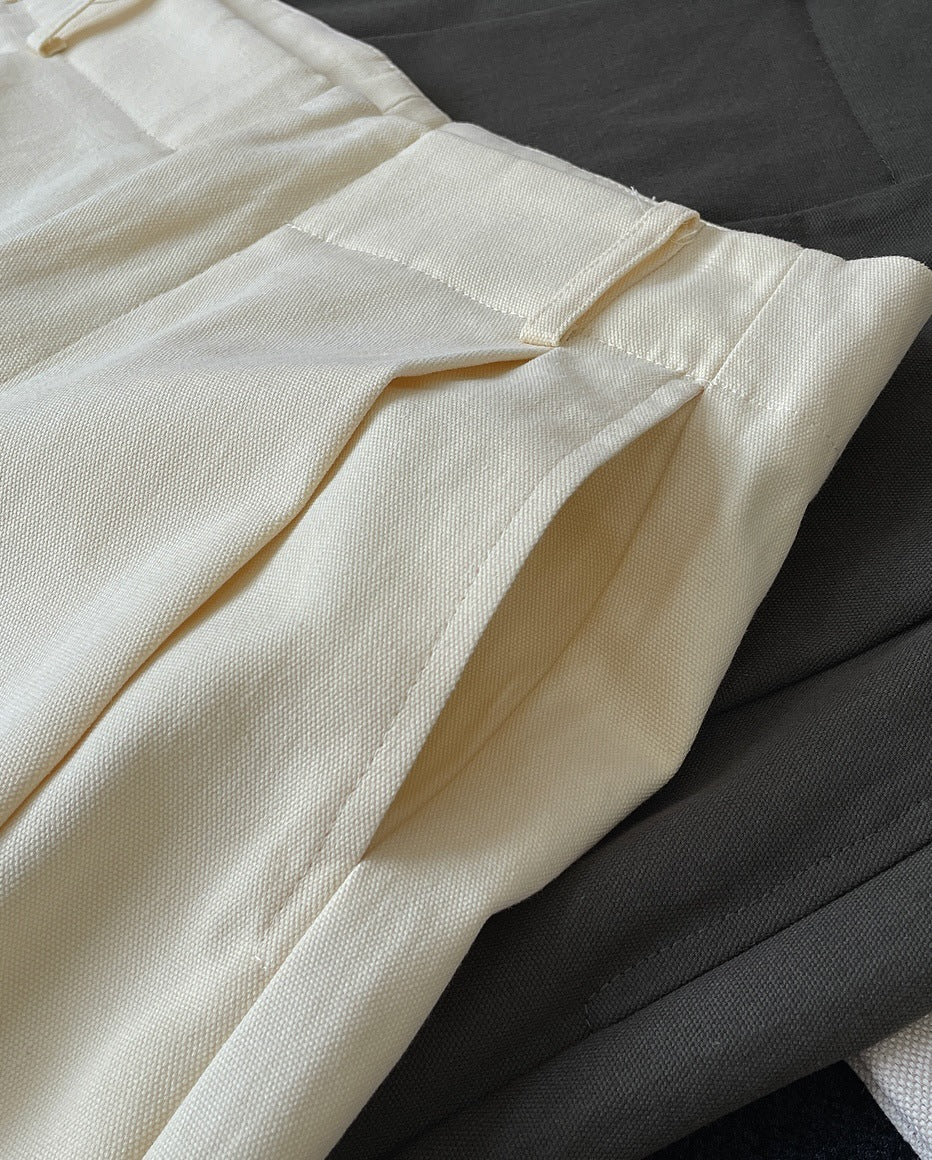 T-Shirt With Loose Round Neck At The Bottom