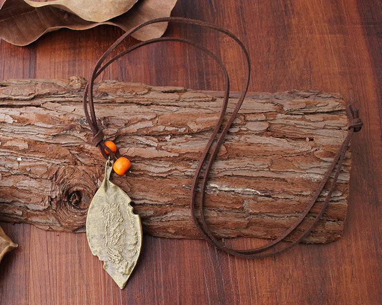 Alloy Leaf Shape Pendant Necklace