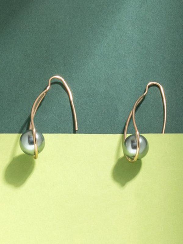 New Succinct Asymmetric Pearl Eardrop