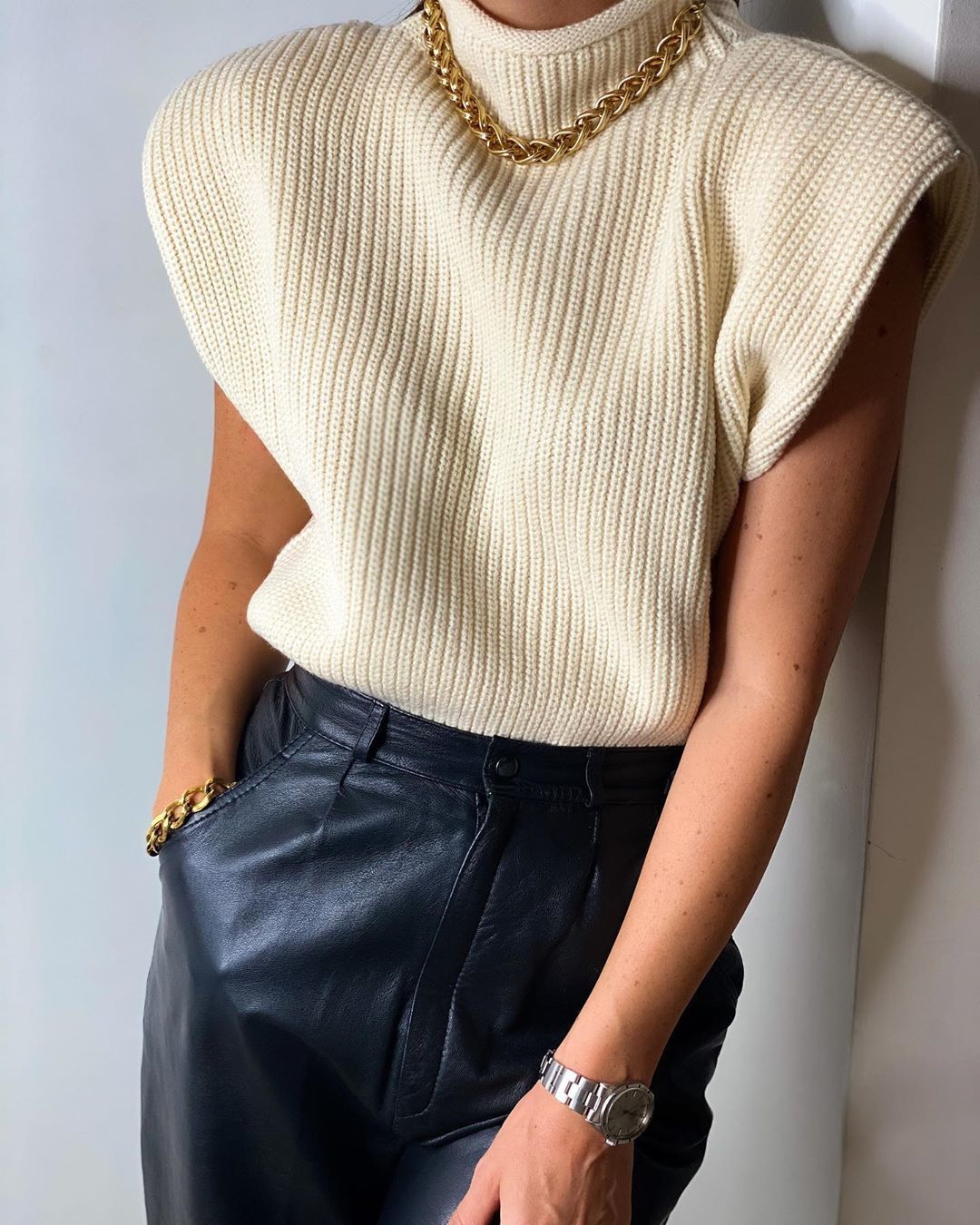 High Neck Solid Color Short Sleeveless Sweater