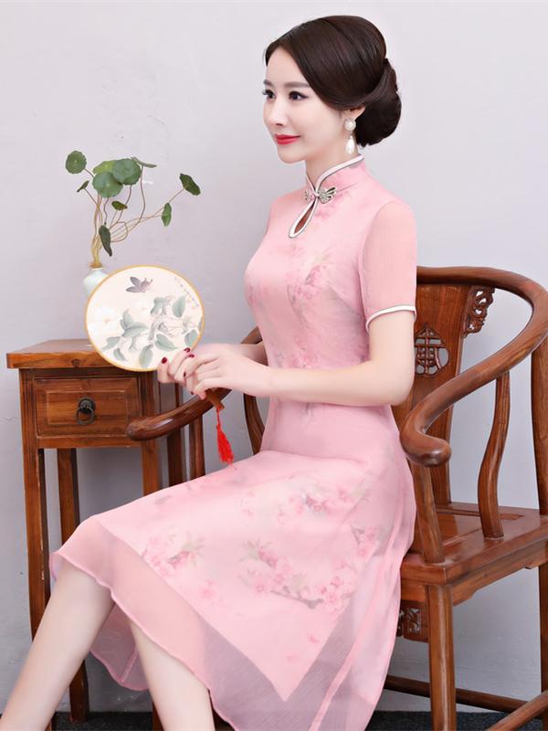 Elegant Pink Stand-collar Short Cheongsam