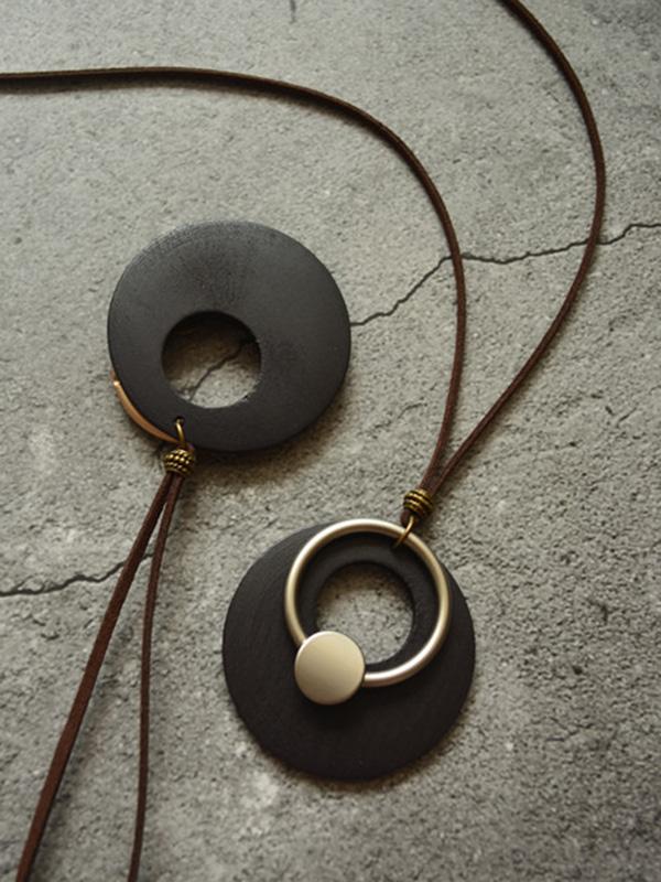 Vintage Circle Shape Wood Necklace