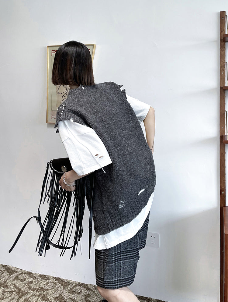 Loose Knit Sleeveless Round Neck Sweater Vest