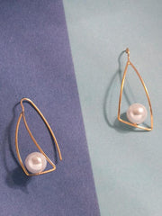 New Succinct Asymmetric Pearl Eardrop