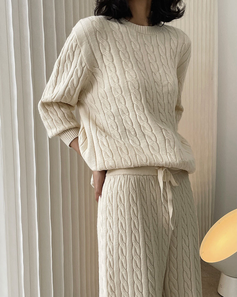 Cable Loose Round Neck Knitted Sweater Top