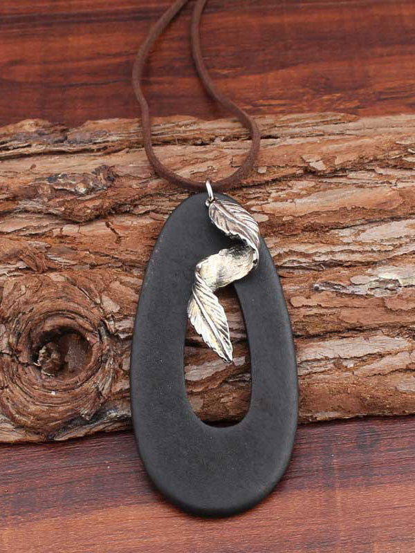 Vintage Wooden Necklace Personality Oval Wooden Leaf Pendant