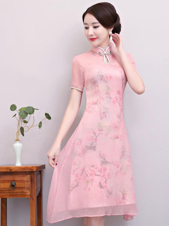 Elegant Pink Stand-collar Short Cheongsam