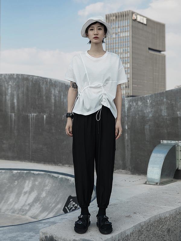 Simple Solid Color Pleated Cropped T-Shirt