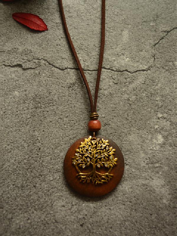 Vintage Bright Drilling Big Tree Wood Necklace