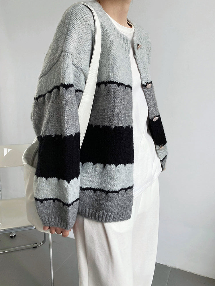 Color Block Round Neck Knitted Sweater Coat