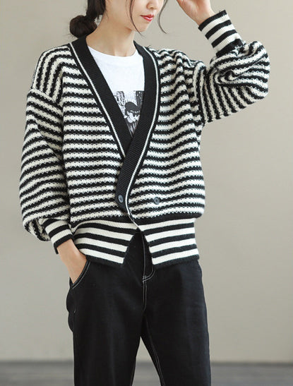 Loose Casual V-Neck Stitching Striped Sweater Coat