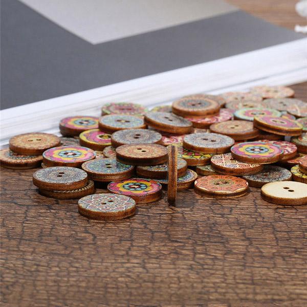 About 100Pcs Multi-Color Wooden Round Sewing Buttons For DIY Craft Decoration