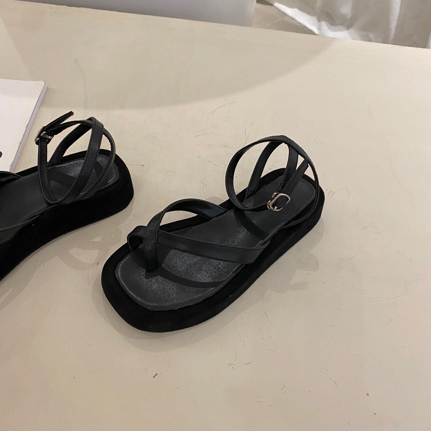 Retro Simple Solid Thick Sole Sandals