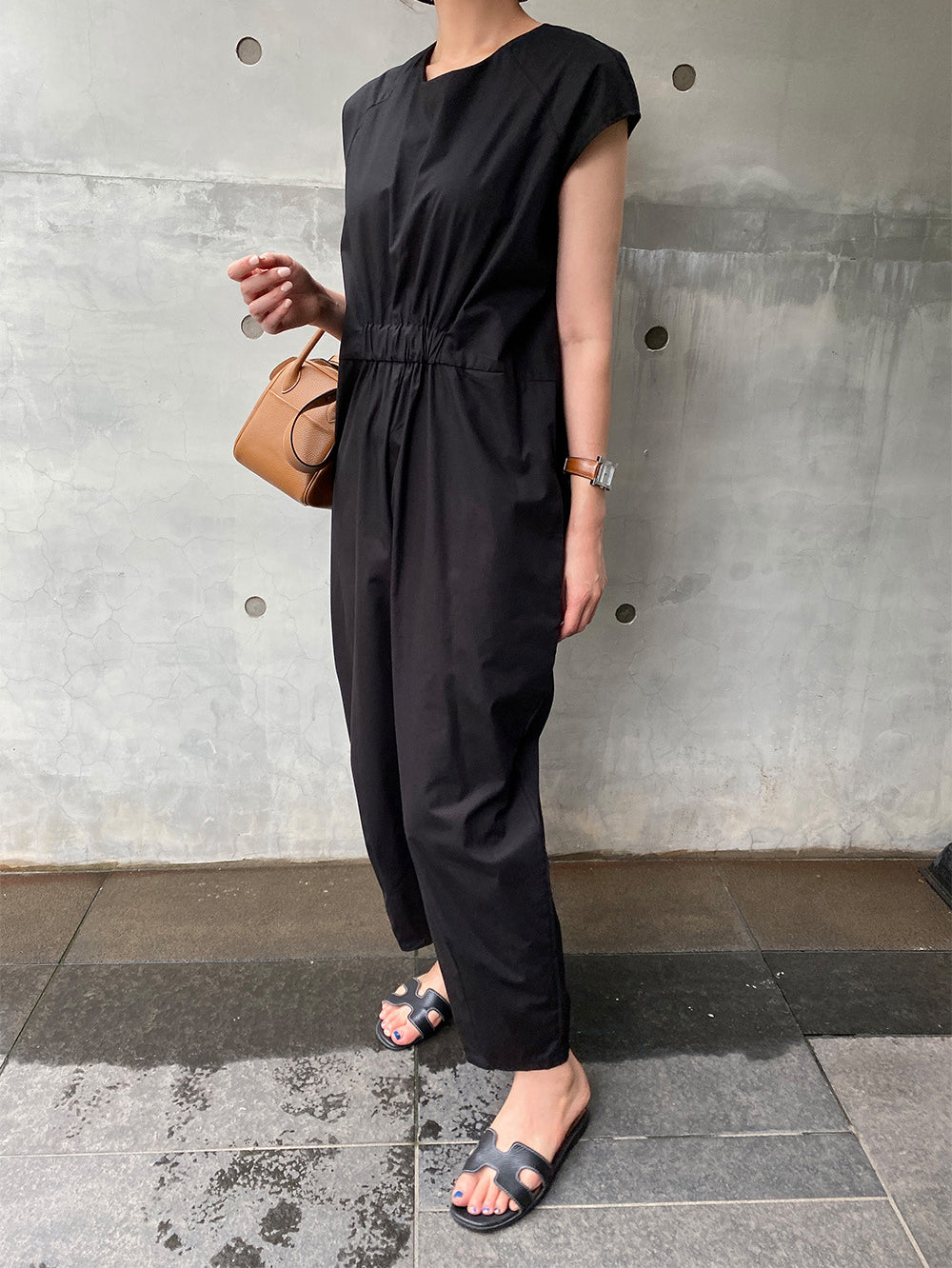 Loose Solid Color Waist Sleeveless Jumpsuit