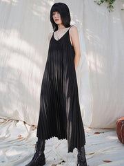 Vintage Roomy Sleeveless Pleated V-Neck Dress