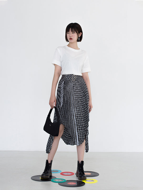 Irregular Letter Printed Simple Skirt