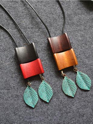 Wood Geometric Copper Green Leaves Necklace