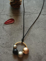 Asymmetric Size Circular Necklace