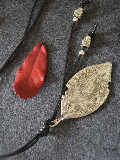 Leaf Pendant Tasseled Necklace