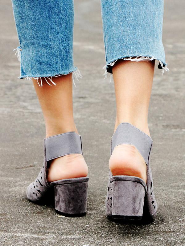 Gray Hollow Chunky Mid Heels