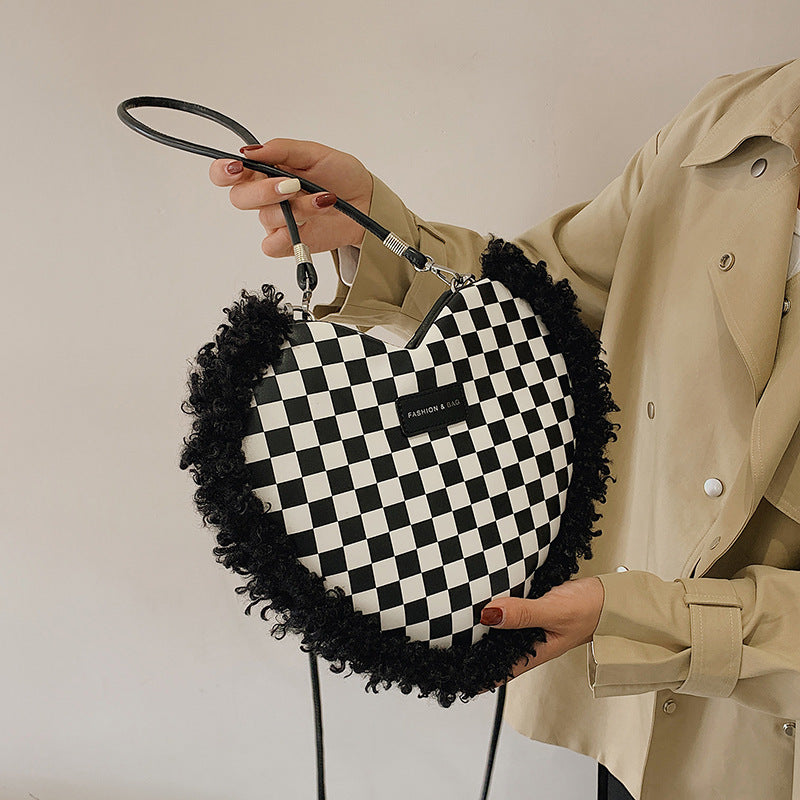 Casual Fashion Heart-Shaped Shoulder Bag