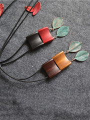 Wood Geometric Copper Green Leaves Necklace