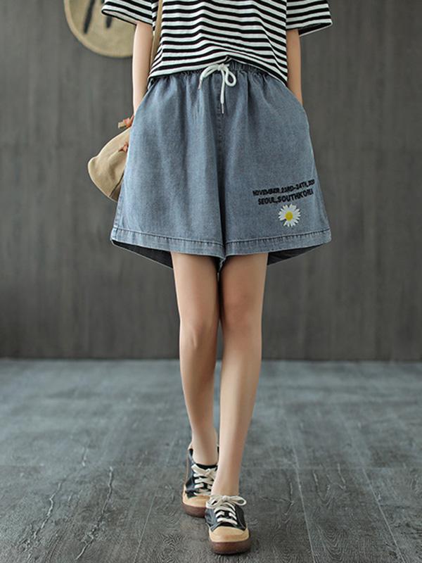 Artistic Daisy Printed Wide Leg Denim Shorts