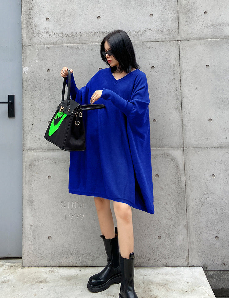 Loose V-Neck Bat Sleeve Sweater Dress