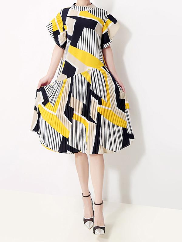 Loose Pleated Stand-Collar Midi Dress